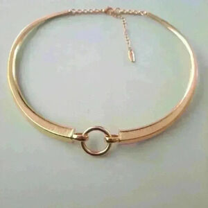 Good  tone chokser necklace
